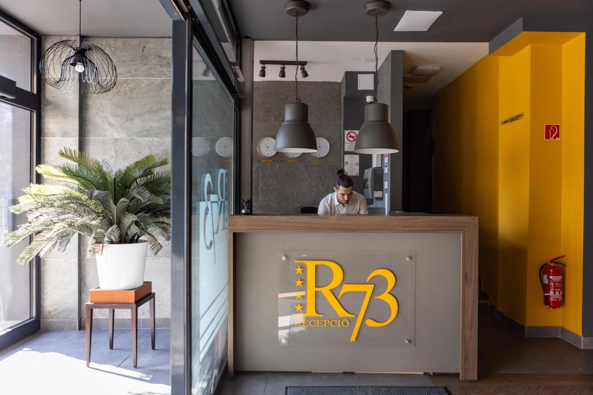 R73 Residences Печ Екстер'єр фото